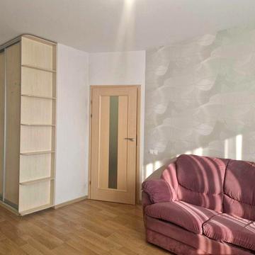 Власник терміново здає 1 кім. квартиру в центрі Бучі