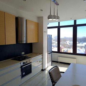 Оренда квартири вул. Балтійська. 2 ізольовані кімн, тераса. Вид в парк