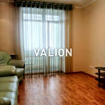 Василя Верховинця вул., 10