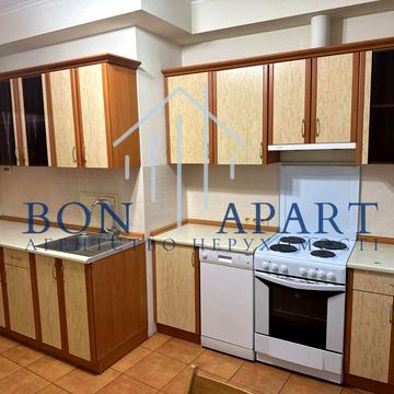 Дніпровська набережна вул., 19