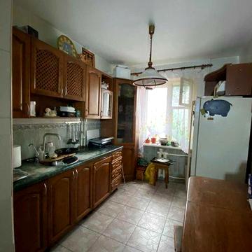 Левада. Пропонуємо до продажу трикімнатну квартиру