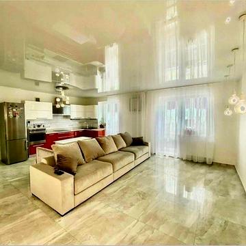 Продам классную 3-х комнатную квартиру в ЖК СОЗИДАТЕЛЬ .