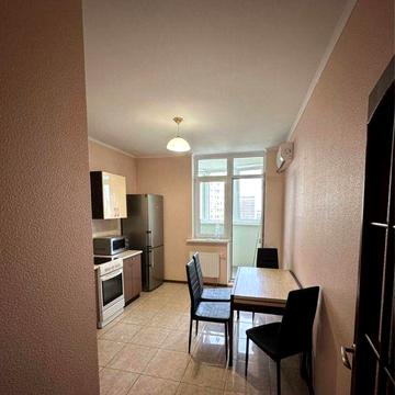 Оренда 2-х кімнатної просторої квартири ЖК Паркові озера