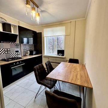 Довстрокова оренда житла Л.Курбаса