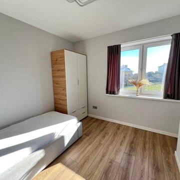 Продається 2-кімнатна квартира ( Р-н Рівненської) ЖК Фемелі