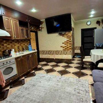 Продаю терміново затишний двоповерховий будинок на Східному.