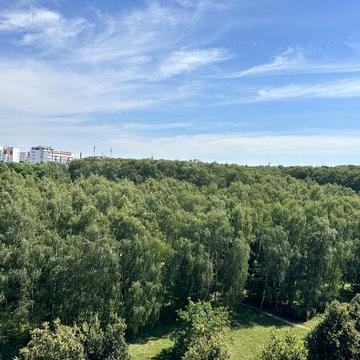 Продається 4 кім квартира у новому будинку район Канада.