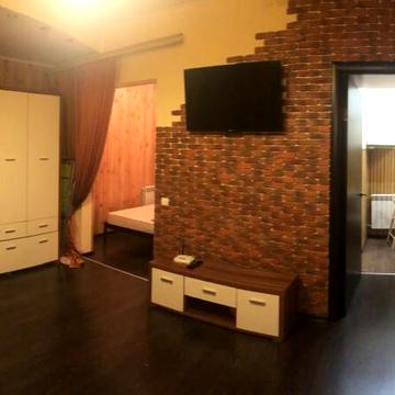 Паторжинського вул., 25