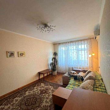 Продам 1-кімнатну кв-ру “чешка” з газом на вул. Затонського