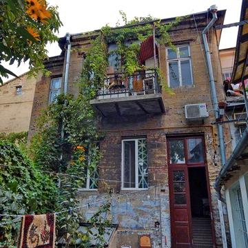 Продам 3-х квартиру возле Музкомедии