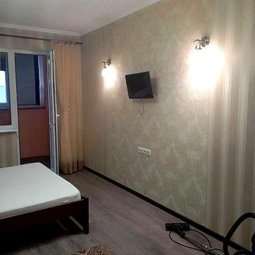 Отличная 1 к квартира ул Харьковское шоссе/ м Харьковская,Позняки