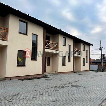 Продам ТаунХаус в тихому та спокійному місті .