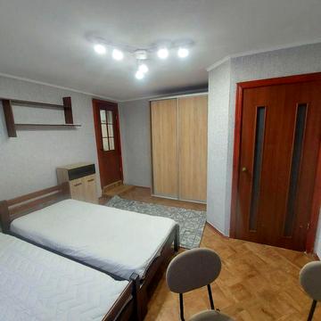 Оренда 1-к квартири  м.Бориспільська 8хв. від Власника