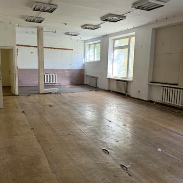 Молодіжна вул., 12/1