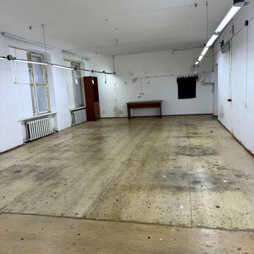 Молодіжна вул., 12/1