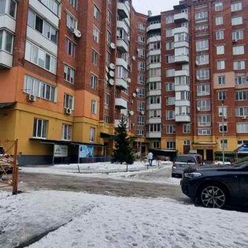 Продається 2 кімнатна квартира. Центр міста.