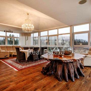 Пропонується до продажу унікальний будинок площею 1132 м² в Чабанах