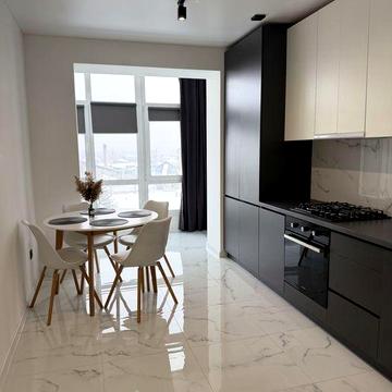 Власник  Квартира з паркрмісцем ЖК Містечко центральне . Височана 18