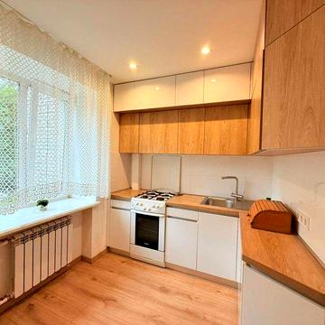 Оренда 3 кім квартири по вул.Виговського (60 м.кв., 3-й поверх.) цегла