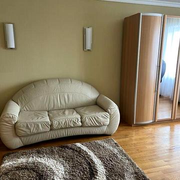 Довгострокова оренда 1к Квартира Набережна Перемоги вулиця