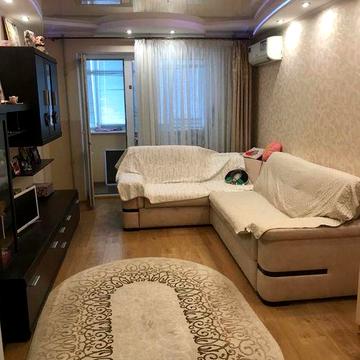 Продам 4 кімнатну квартиру ,вул. Вишнева