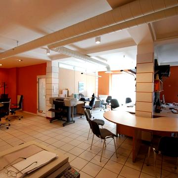 пл. Соборна, 7б