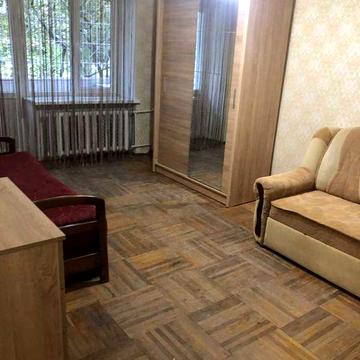 Продам 1 к. квартиру в 9-этажном кирпичном доме на Таирова