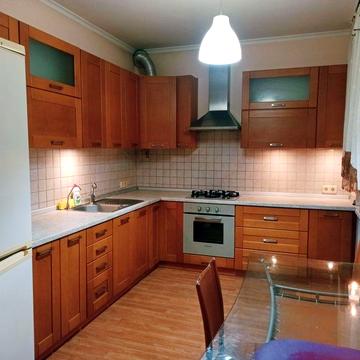 Сдам 3-к. квартиру в центре с хорошим ремонтом и газовым отоплением