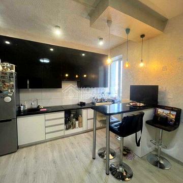 Продам квартиру Велика Панасівська. житло 70м2+бізнес 82м2