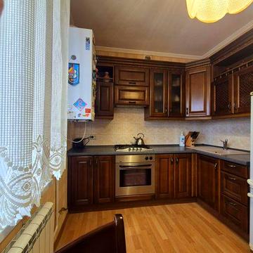 3х кімнатна з автономним опаленням в цегляному будинку 2005 року