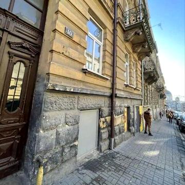 Продаж 3 кім квпртира 89 м² 1/3ц вул.площа Ринок  Торг ! 400000$ ЖК Галицький