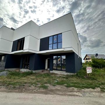 Кутовий котедж, Щасливе. терміновий продаж