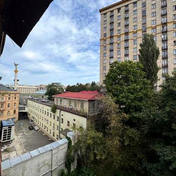 Продаж квартири, 2 кімнатна Городецького, 9 Царський будинок