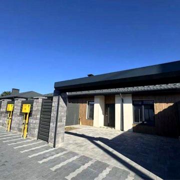 Таунхаус з двома двориками вже побудований