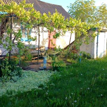 Продам терміново затишний будинок в селі Острійки