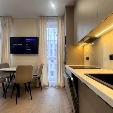 Сучасна, нова 1,5 кімнатна. Максимальна комплектація.