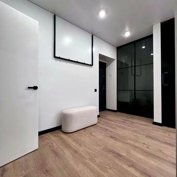 Продам 1км з великою площею. Власник