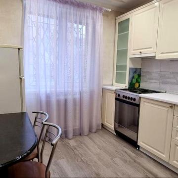 Георгія Гонгадзе просп. (Радянської України), 32-Б