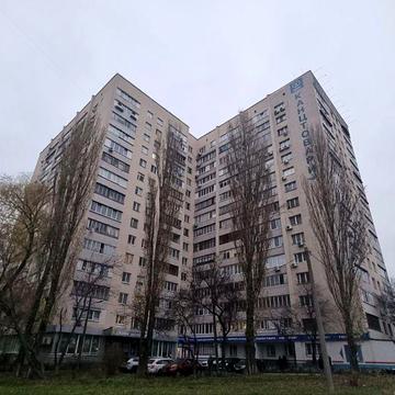 Продаж 3к квартири 63.2 кв. м на бул. Чоколівський 40
