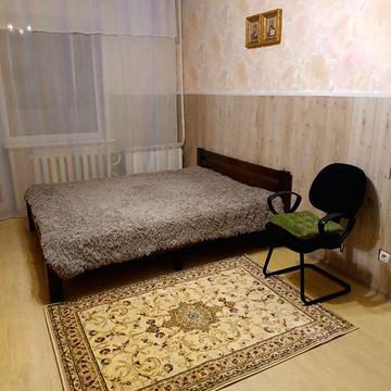 Власник.Здам 1 кімнатну квартиру на Оболоні метро Героїв Дніпра.