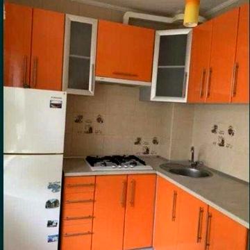 Продам 1 кім.кв.в хорошому стані метро 10 хвилин.