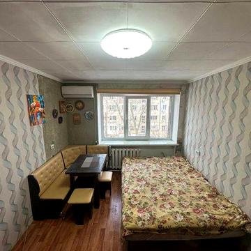 Двухкомнатная коммунальная квартира  в самом центре!