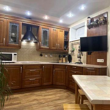 Продам большую 73м2, 3 к квартиру.Капитальный ремонт. Мебель. Техника