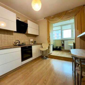 Шикарная трёшка на низком этаже!!!