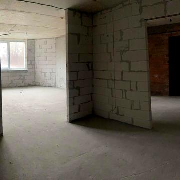 Будівельників вул., 5/5