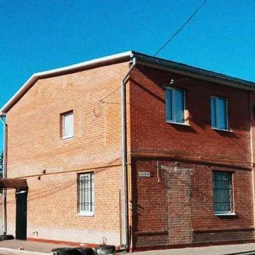 Здається в оренду будинок на Р.Кириченко