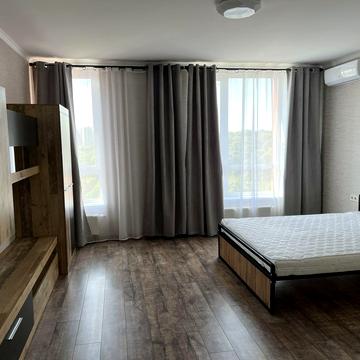 Наддніпрянське шосе, 2а