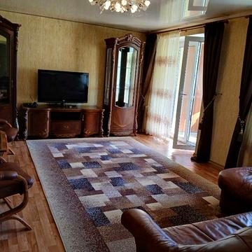 Двокімнатна квартира в спальному районі міста