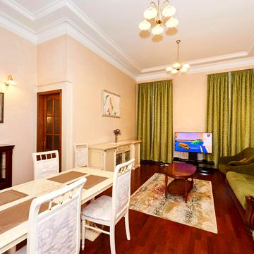 Хрещатик вул. (Kreschatic), 15