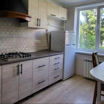 Терміново продається квартира на Сандуляка